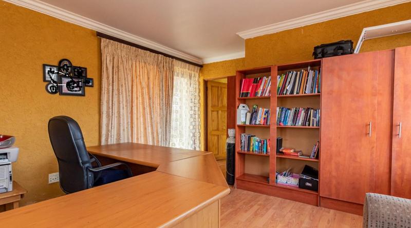 5 Bedroom Property for Sale in Magaliesberg Country Estate Gauteng