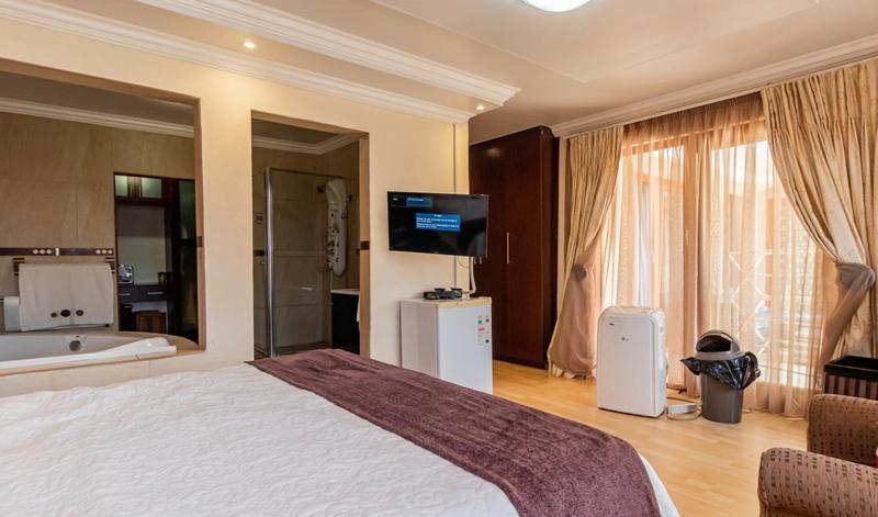 5 Bedroom Property for Sale in Magaliesberg Country Estate Gauteng