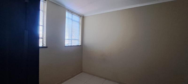 1 Bedroom Property for Sale in Braamfontein Gauteng
