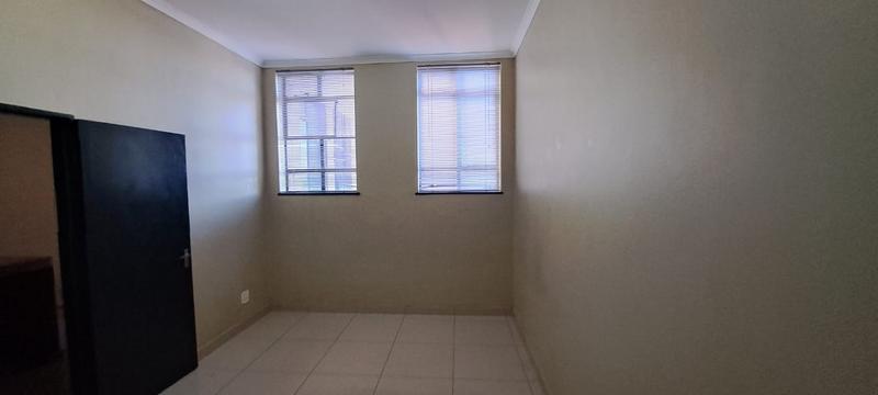 1 Bedroom Property for Sale in Braamfontein Gauteng