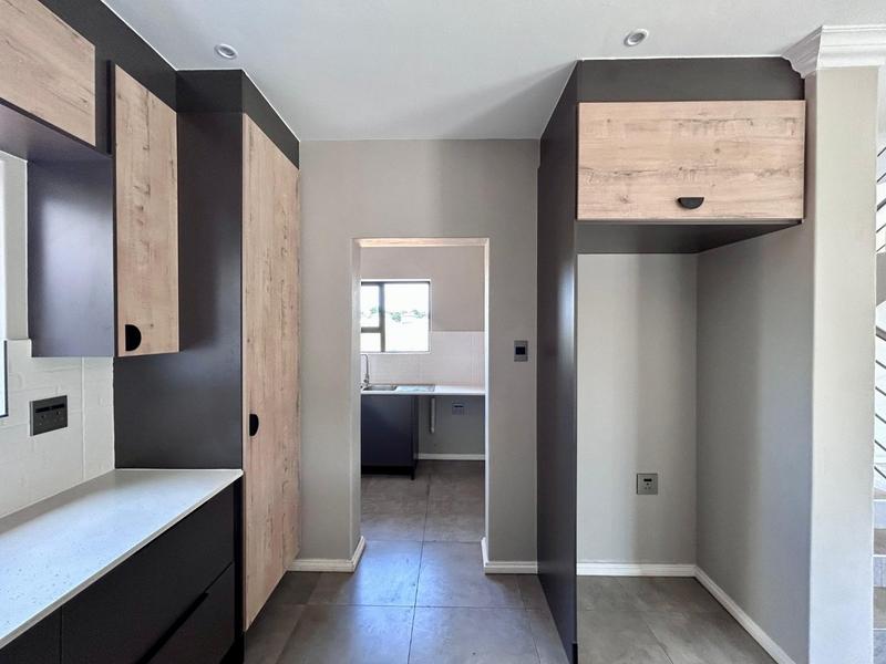 3 Bedroom Property for Sale in Eldorette Gauteng