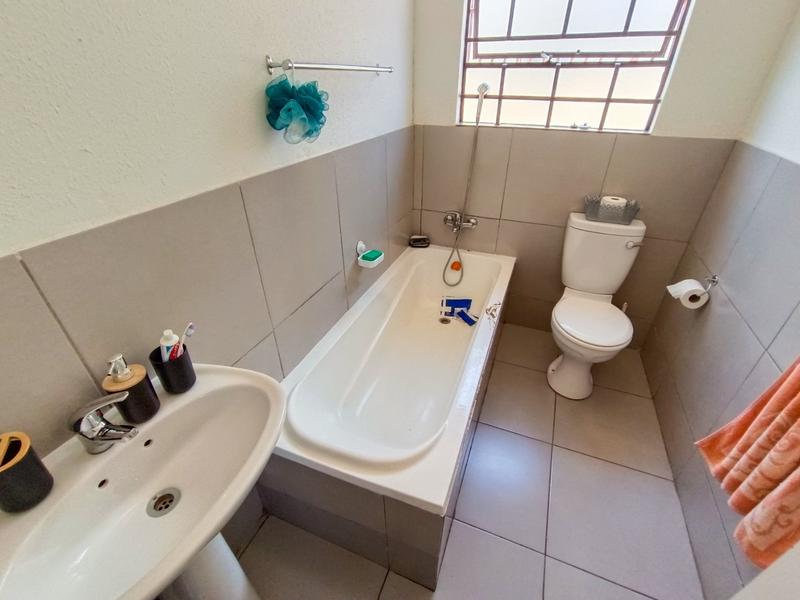 3 Bedroom Property for Sale in Heatherview Gauteng