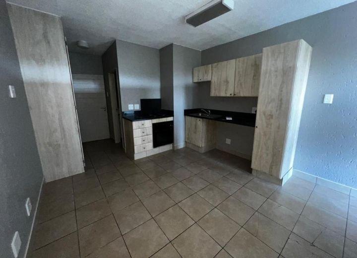 1 Bedroom Property for Sale in Hillcrest Gauteng