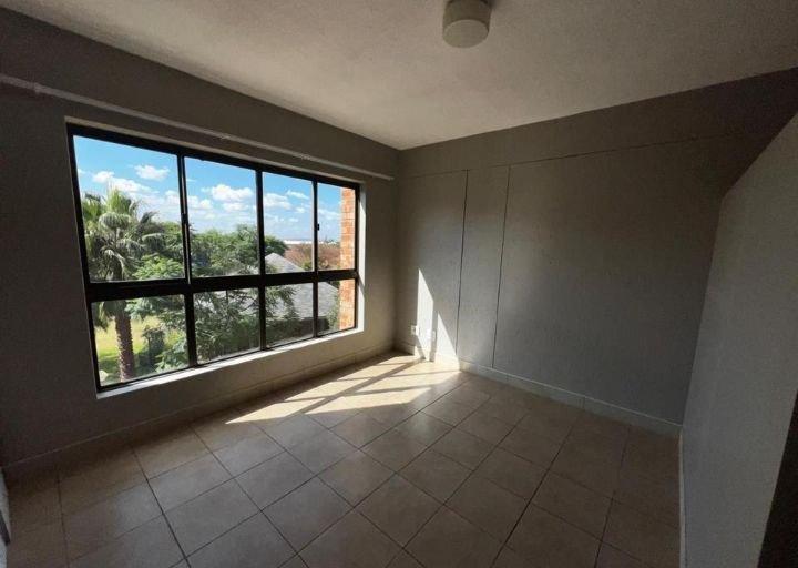 1 Bedroom Property for Sale in Hillcrest Gauteng