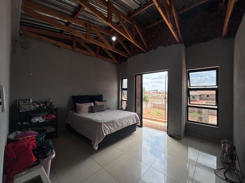 5 Bedroom Property for Sale in Klipfontein Gauteng