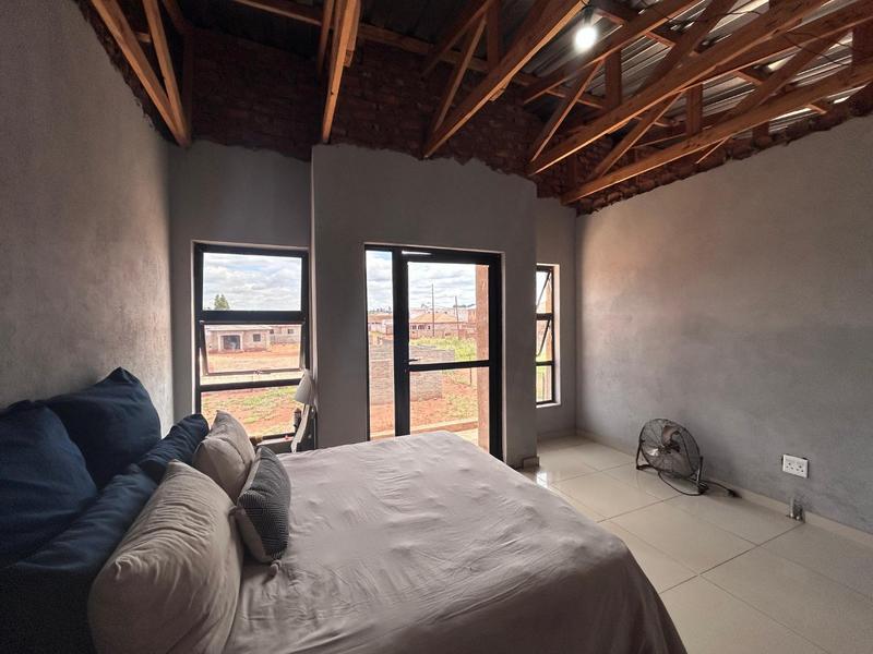 5 Bedroom Property for Sale in Klipfontein Gauteng