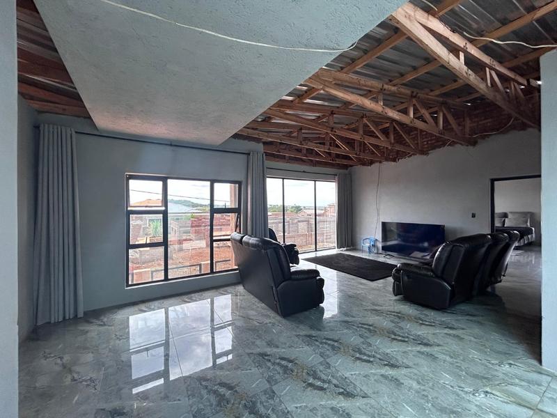 5 Bedroom Property for Sale in Klipfontein Gauteng
