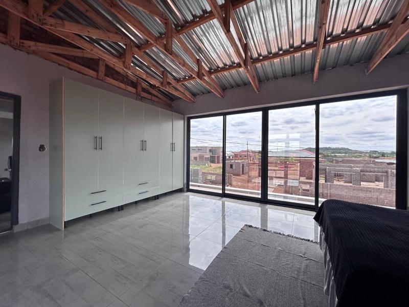 5 Bedroom Property for Sale in Klipfontein Gauteng