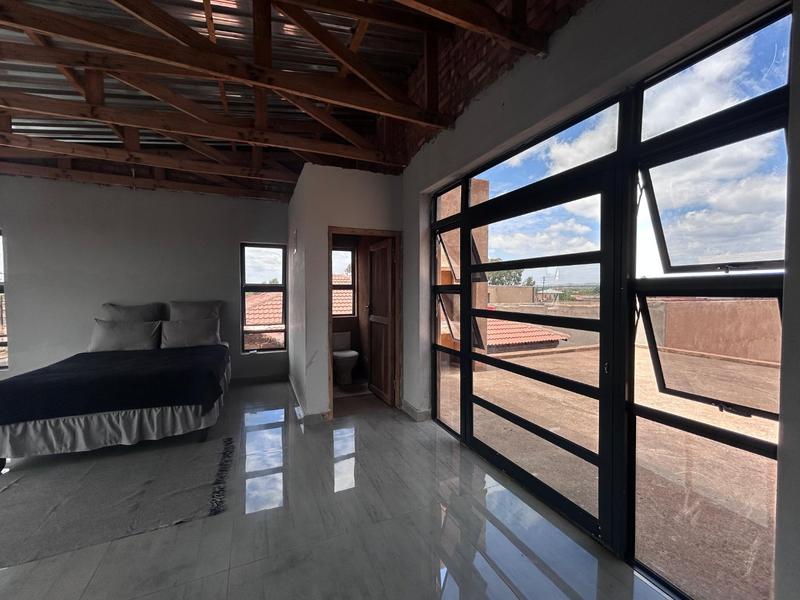 5 Bedroom Property for Sale in Klipfontein Gauteng