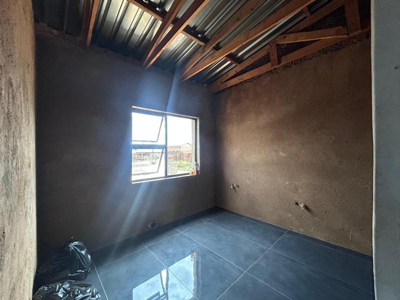5 Bedroom Property for Sale in Klipfontein Gauteng