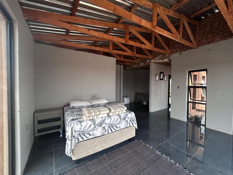 5 Bedroom Property for Sale in Klipfontein Gauteng
