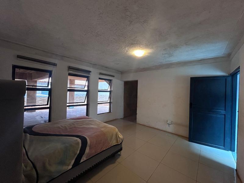 5 Bedroom Property for Sale in Klipfontein Gauteng