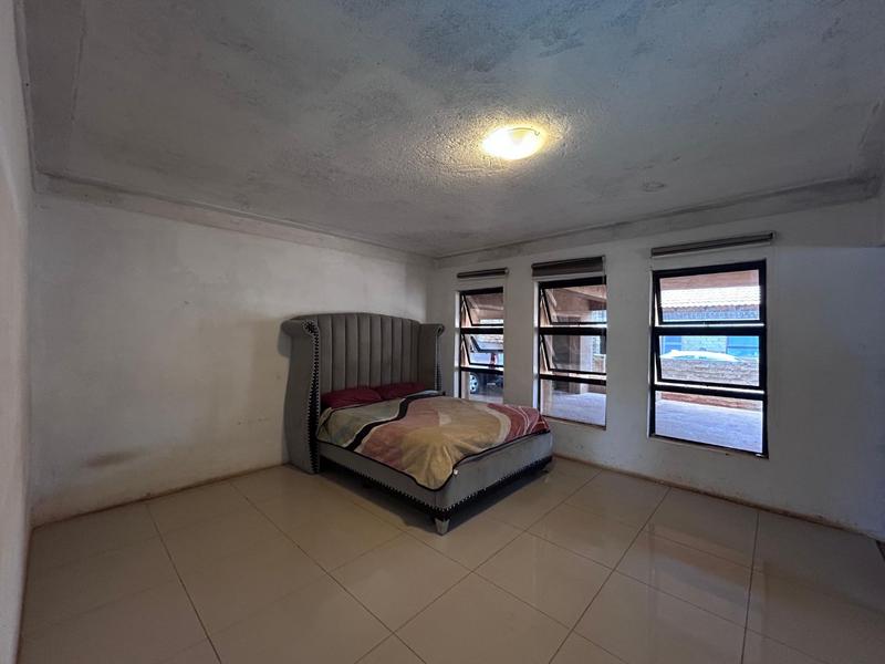 5 Bedroom Property for Sale in Klipfontein Gauteng