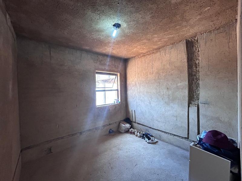5 Bedroom Property for Sale in Klipfontein Gauteng