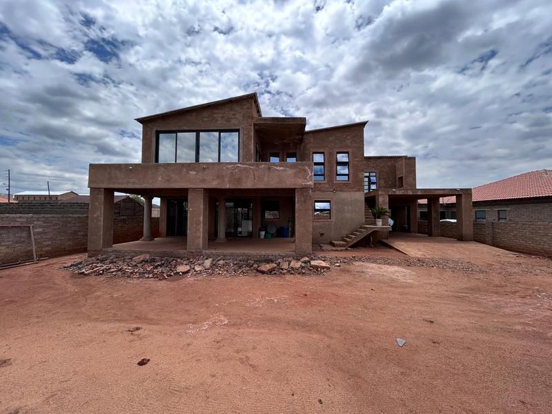 5 Bedroom Property for Sale in Klipfontein Gauteng