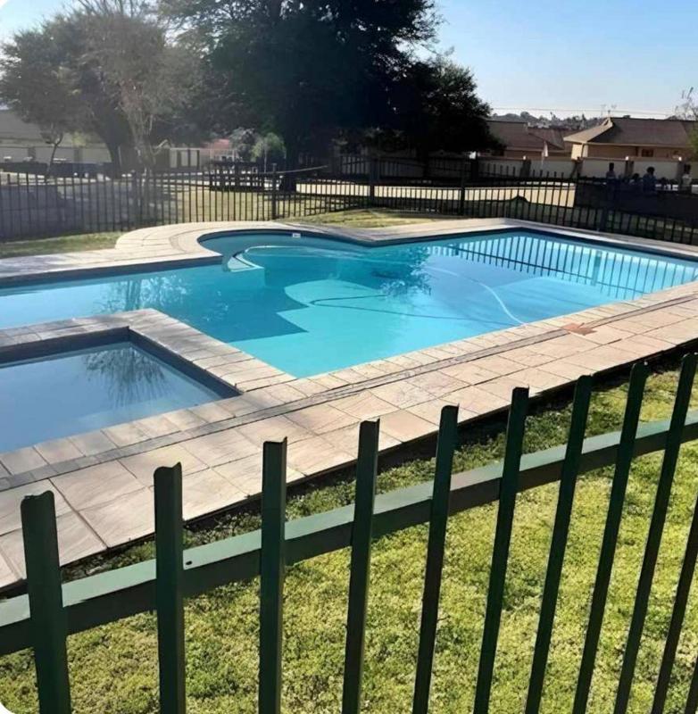 3 Bedroom Property for Sale in Kosmosdal Gauteng