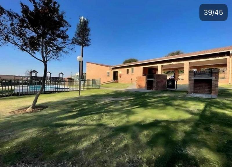 3 Bedroom Property for Sale in Kosmosdal Gauteng
