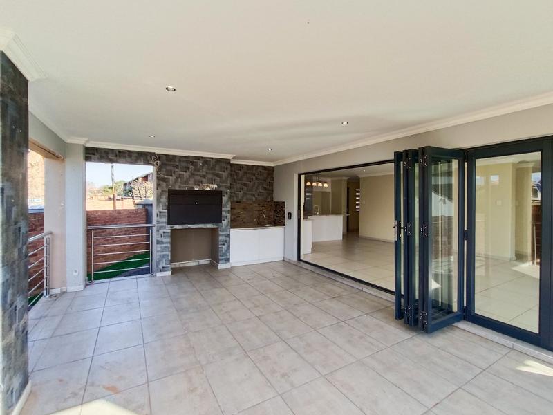 3 Bedroom Property for Sale in Olympus AH Gauteng