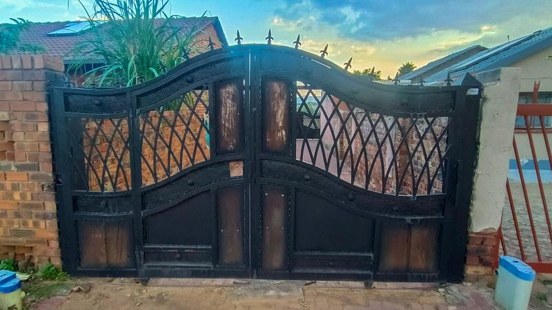 3 Bedroom Property for Sale in Philip Nel Park Gauteng