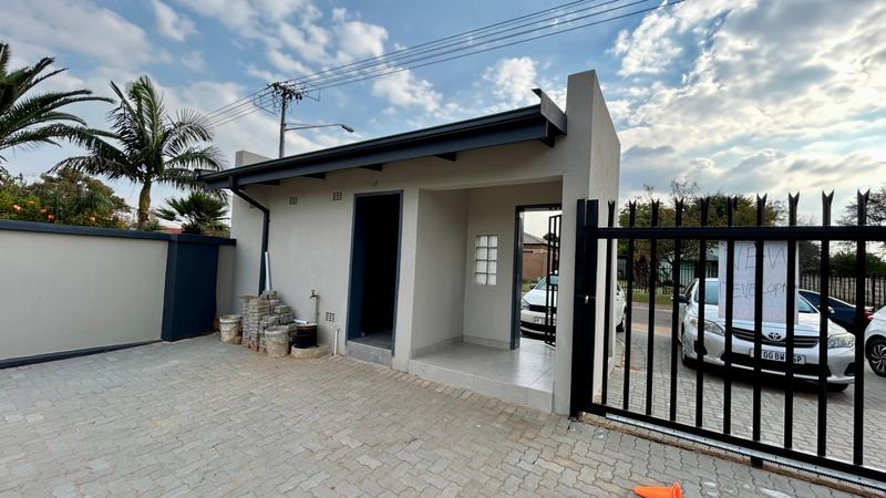 2 Bedroom Property for Sale in Pretoria North Gauteng