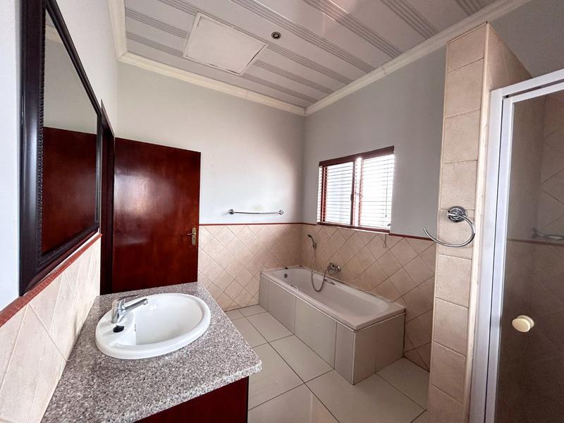 5 Bedroom Property for Sale in Savannah Country Estate Gauteng