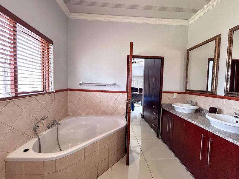 5 Bedroom Property for Sale in Savannah Country Estate Gauteng