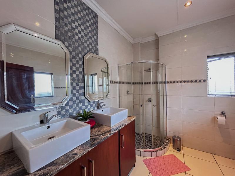 5 Bedroom Property for Sale in Savannah Country Estate Gauteng