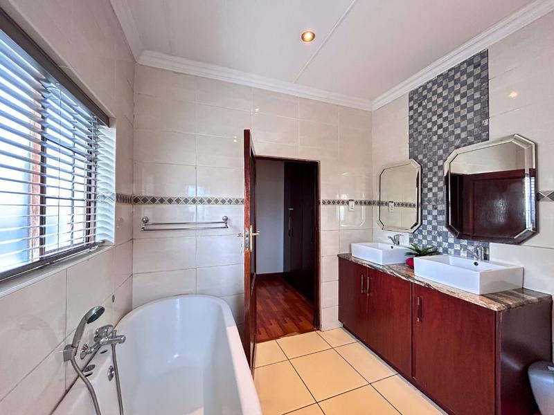 5 Bedroom Property for Sale in Savannah Country Estate Gauteng