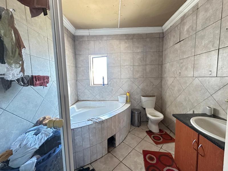 5 Bedroom Property for Sale in Savannah Country Estate Gauteng