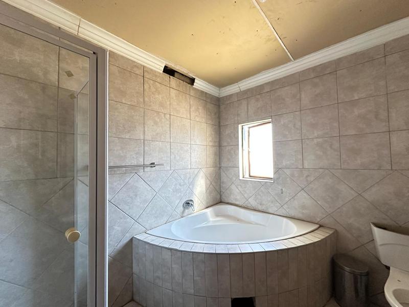 5 Bedroom Property for Sale in Savannah Country Estate Gauteng