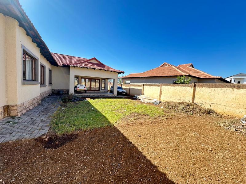 5 Bedroom Property for Sale in Savannah Country Estate Gauteng