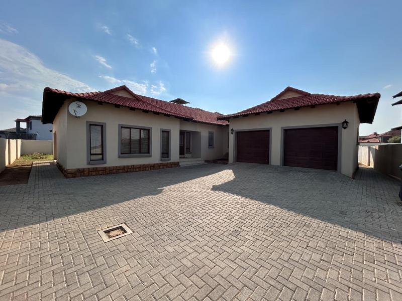 5 Bedroom Property for Sale in Savannah Country Estate Gauteng