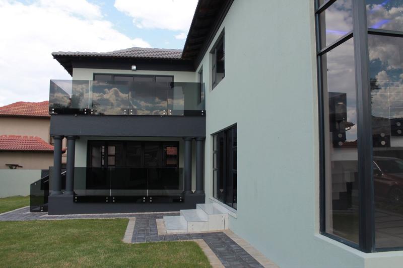 5 Bedroom Property for Sale in Savannah Country Estate Gauteng