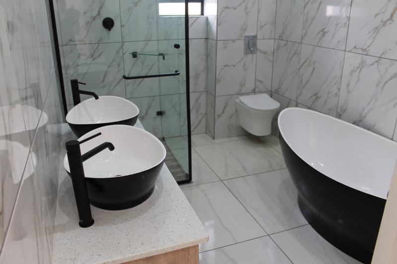 5 Bedroom Property for Sale in Savannah Country Estate Gauteng