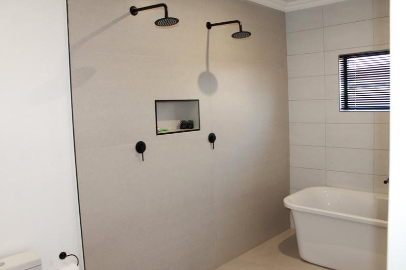 5 Bedroom Property for Sale in Savannah Country Estate Gauteng