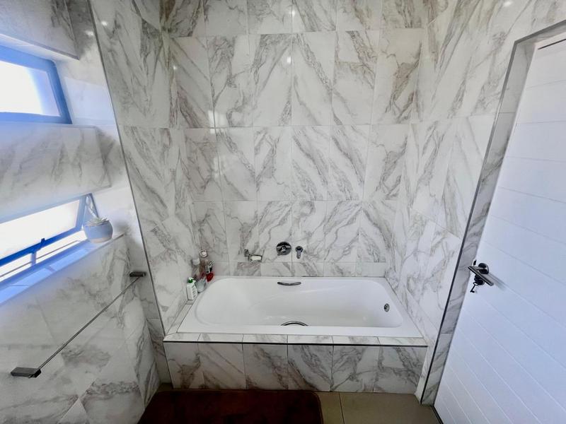 8 Bedroom Property for Sale in Savannah Country Estate Gauteng