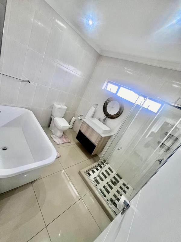 8 Bedroom Property for Sale in Savannah Country Estate Gauteng