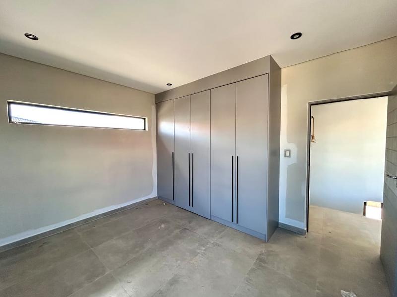 5 Bedroom Property for Sale in Savannah Country Estate Gauteng