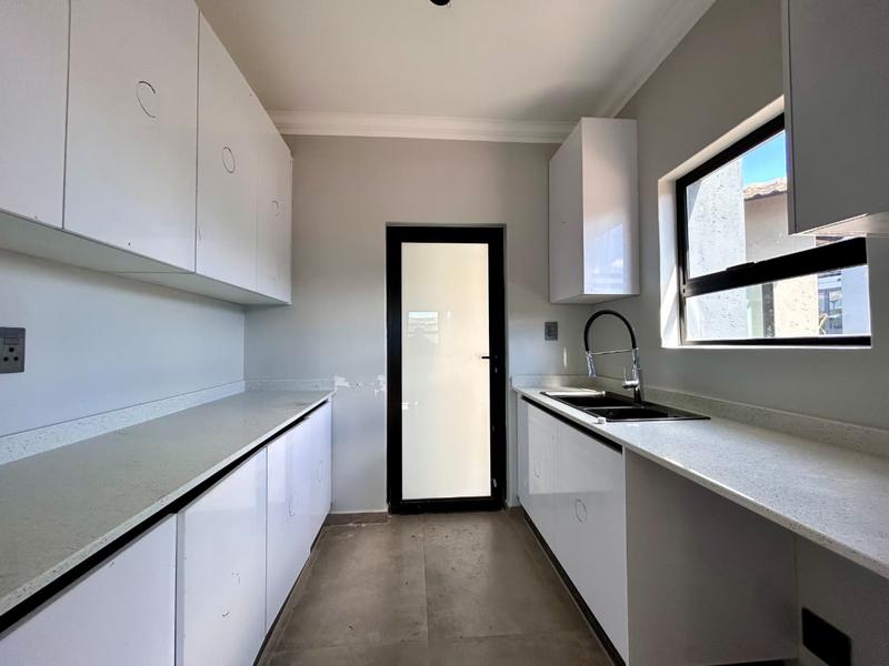 5 Bedroom Property for Sale in Savannah Country Estate Gauteng
