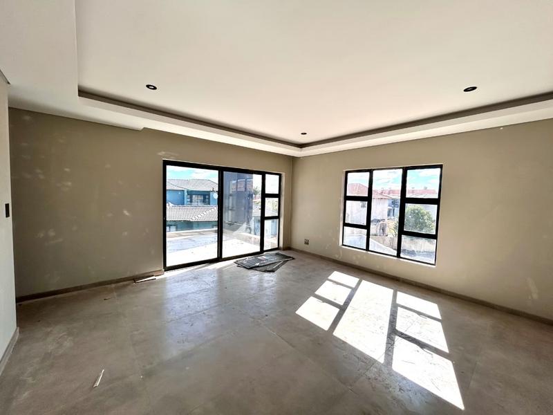 5 Bedroom Property for Sale in Savannah Country Estate Gauteng