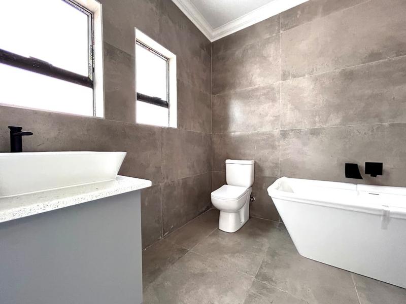 5 Bedroom Property for Sale in Savannah Country Estate Gauteng
