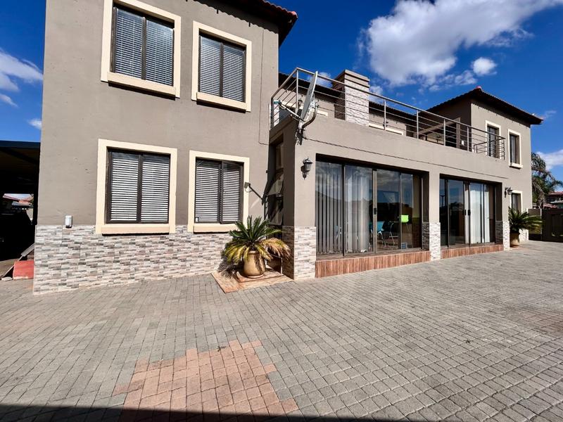 6 Bedroom Property for Sale in Savannah Country Estate Gauteng