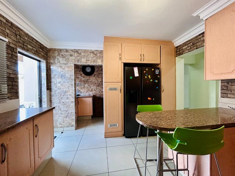 6 Bedroom Property for Sale in Savannah Country Estate Gauteng