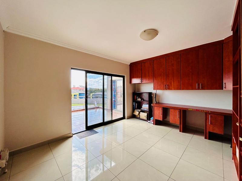 6 Bedroom Property for Sale in Savannah Country Estate Gauteng