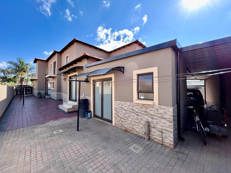 6 Bedroom Property for Sale in Savannah Country Estate Gauteng