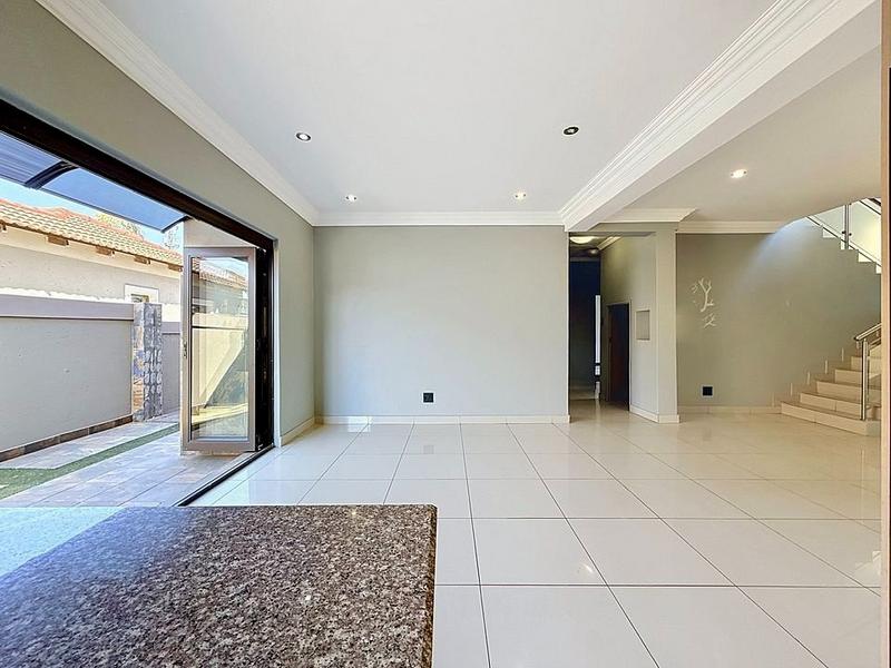 5 Bedroom Property for Sale in Savannah Country Estate Gauteng