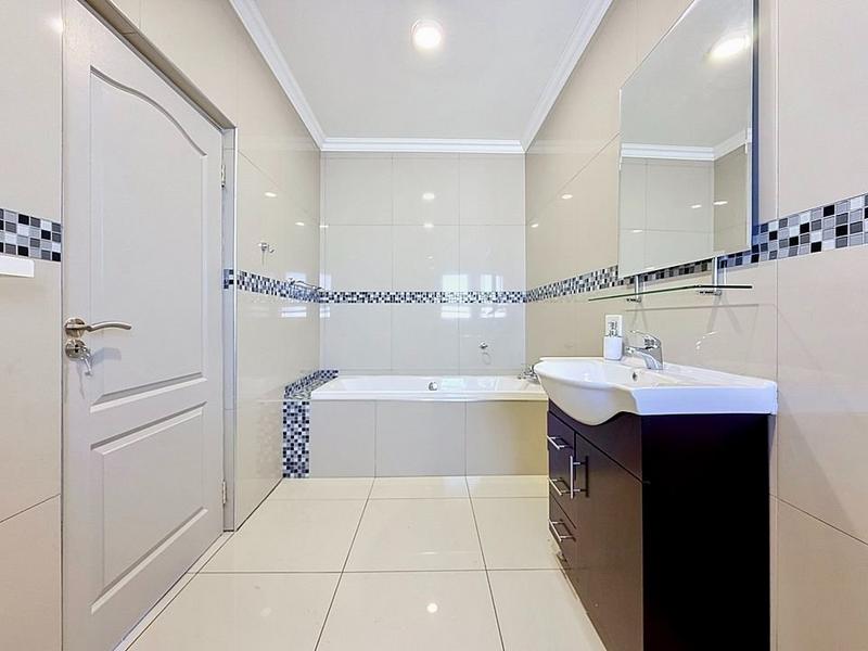 5 Bedroom Property for Sale in Savannah Country Estate Gauteng