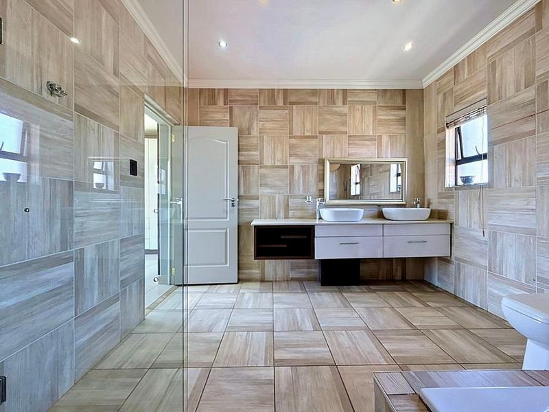5 Bedroom Property for Sale in Savannah Country Estate Gauteng