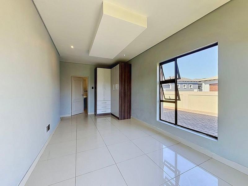 5 Bedroom Property for Sale in Savannah Country Estate Gauteng