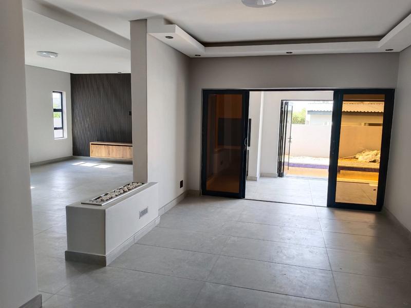 6 Bedroom Property for Sale in Six Fountains Estate Gauteng